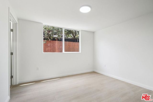 1675 E 111th Street, Los Angeles, CA 90059