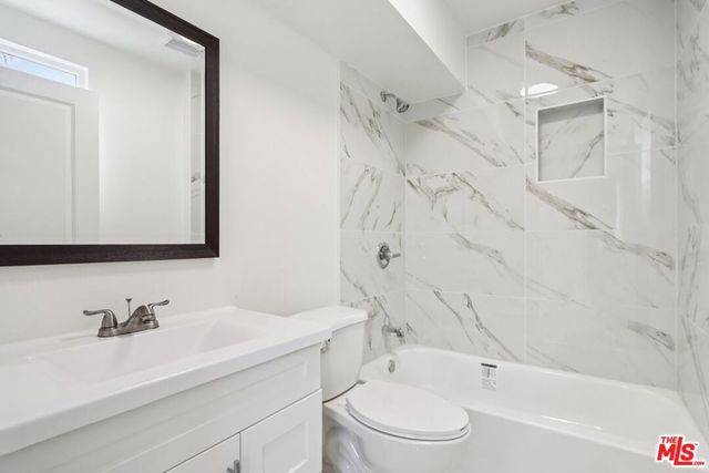 1675 E 111th Street, Los Angeles, CA 90059