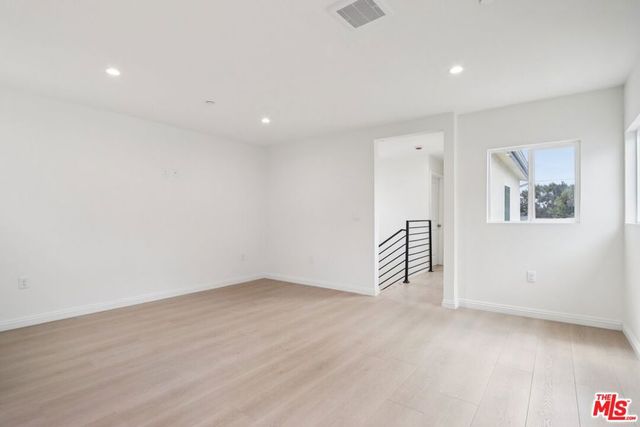 1675 E 111th Street, Los Angeles, CA 90059