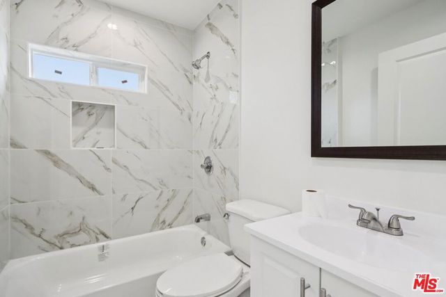 1675 E 111th Street, Los Angeles, CA 90059