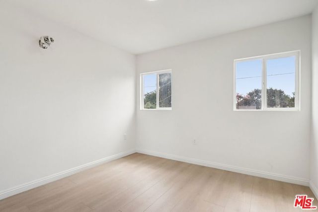 1675 E 111th Street, Los Angeles, CA 90059