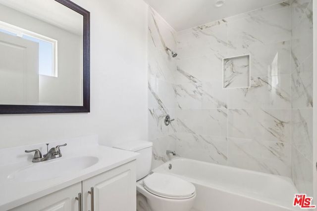 1675 E 111th Street, Los Angeles, CA 90059