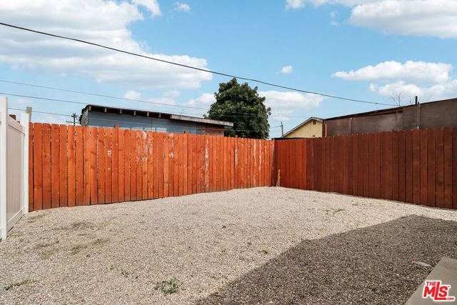 1675 E 111th Street, Los Angeles, CA 90059