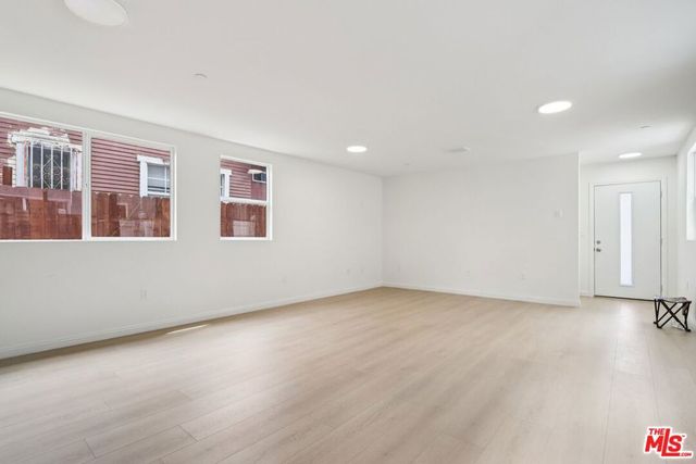 1675 E 111th Street, Los Angeles, CA 90059