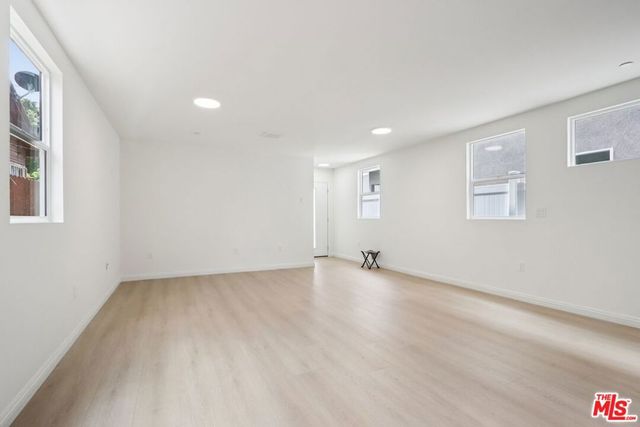 1675 E 111th Street, Los Angeles, CA 90059