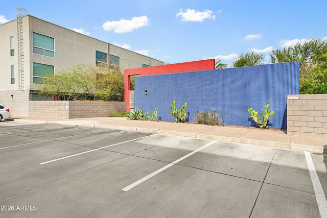 727 E PORTLAND Street 35, Phoenix, AZ 85006