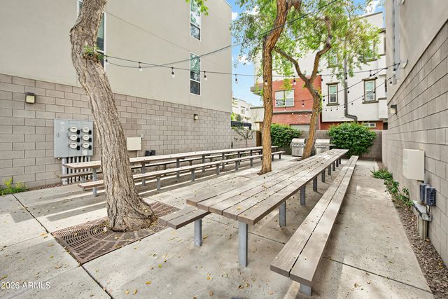 727 E PORTLAND Street 35, Phoenix, AZ 85006