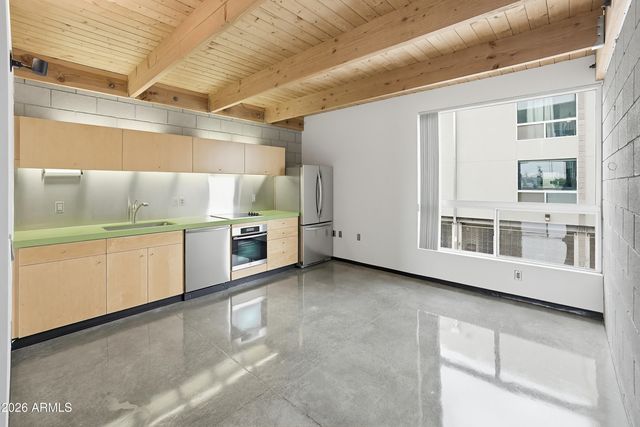 727 E PORTLAND Street 35, Phoenix, AZ 85006