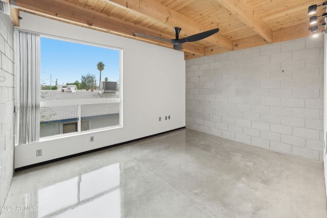 727 E PORTLAND Street 35, Phoenix, AZ 85006