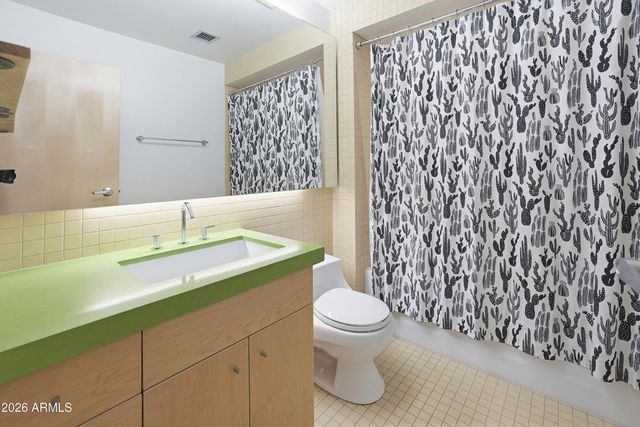 727 E PORTLAND Street 35, Phoenix, AZ 85006