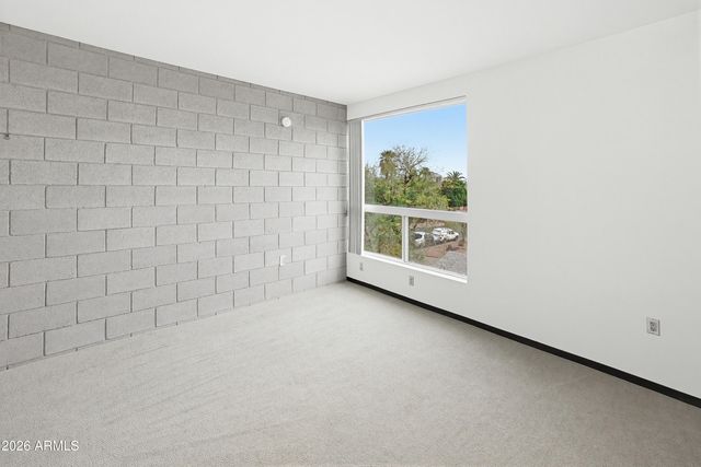 727 E PORTLAND Street 35, Phoenix, AZ 85006