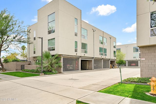 727 E PORTLAND Street 35, Phoenix, AZ 85006