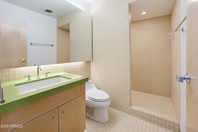 727 E PORTLAND Street 35, Phoenix, AZ 85006