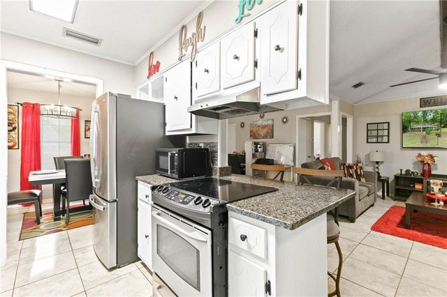 4735 Emerald E Drive, Mobile, AL 36619