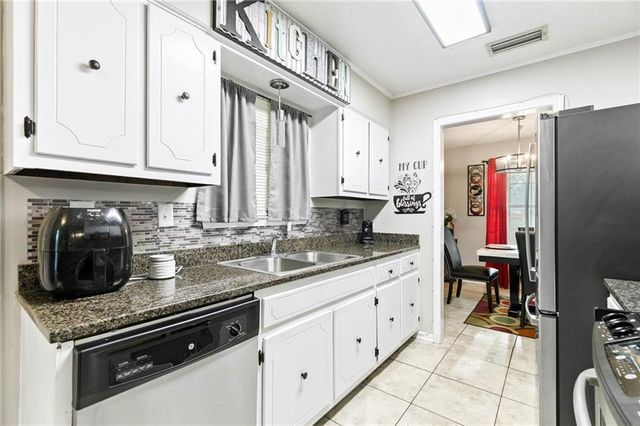 4735 Emerald E Drive, Mobile, AL 36619