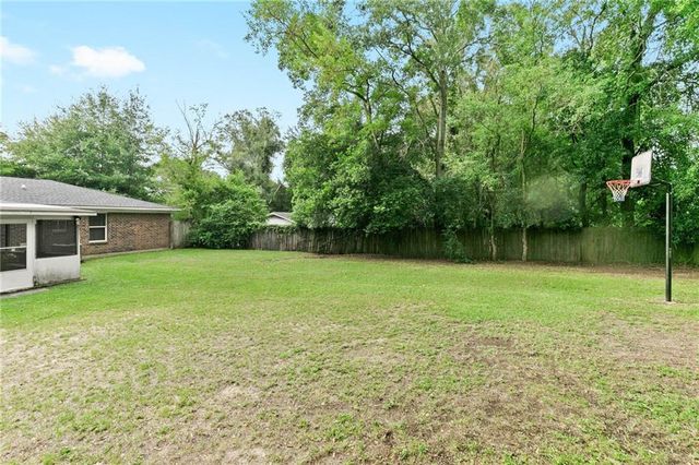 4735 Emerald E Drive, Mobile, AL 36619