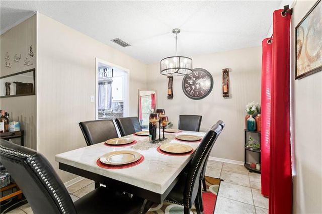 4735 Emerald E Drive, Mobile, AL 36619