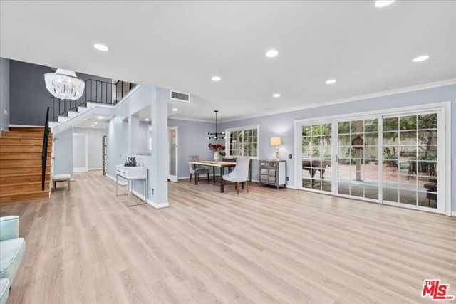 4635 Esparto Street, Woodland Hills, CA 91364