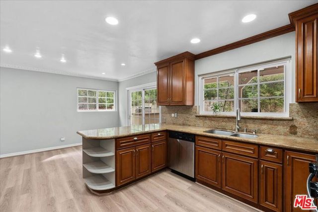 4635 Esparto Street, Woodland Hills, CA 91364