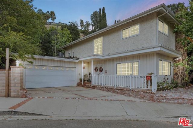 4635 Esparto Street, Woodland Hills, CA 91364