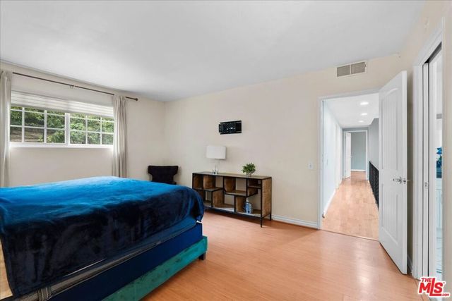 4635 Esparto Street, Woodland Hills, CA 91364