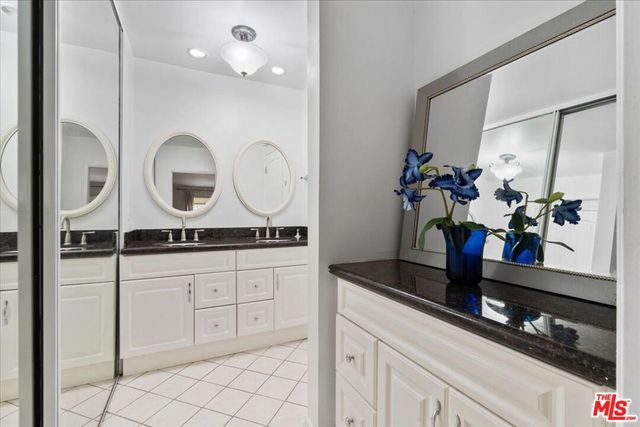 4635 Esparto Street, Woodland Hills, CA 91364