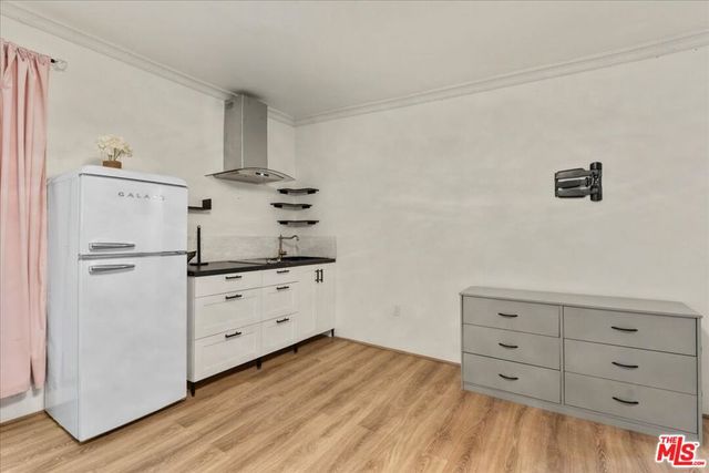 4635 Esparto Street, Woodland Hills, CA 91364