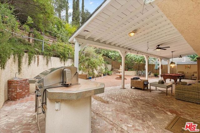 4635 Esparto Street, Woodland Hills, CA 91364
