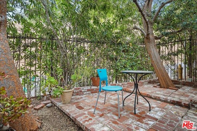 4635 Esparto Street, Woodland Hills, CA 91364