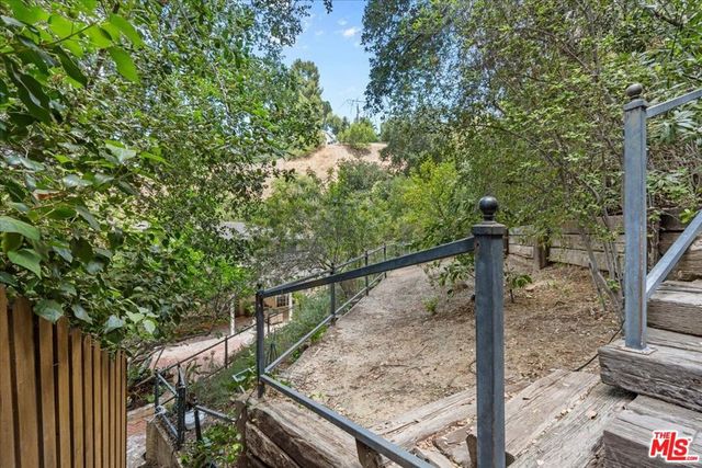 4635 Esparto Street, Woodland Hills, CA 91364