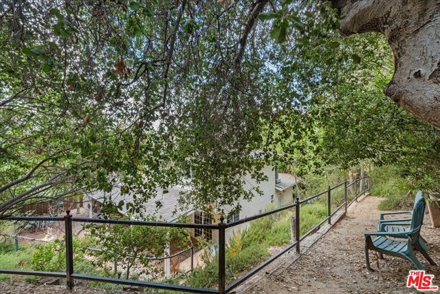 4635 Esparto Street, Woodland Hills, CA 91364