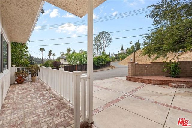 4635 Esparto Street, Woodland Hills, CA 91364