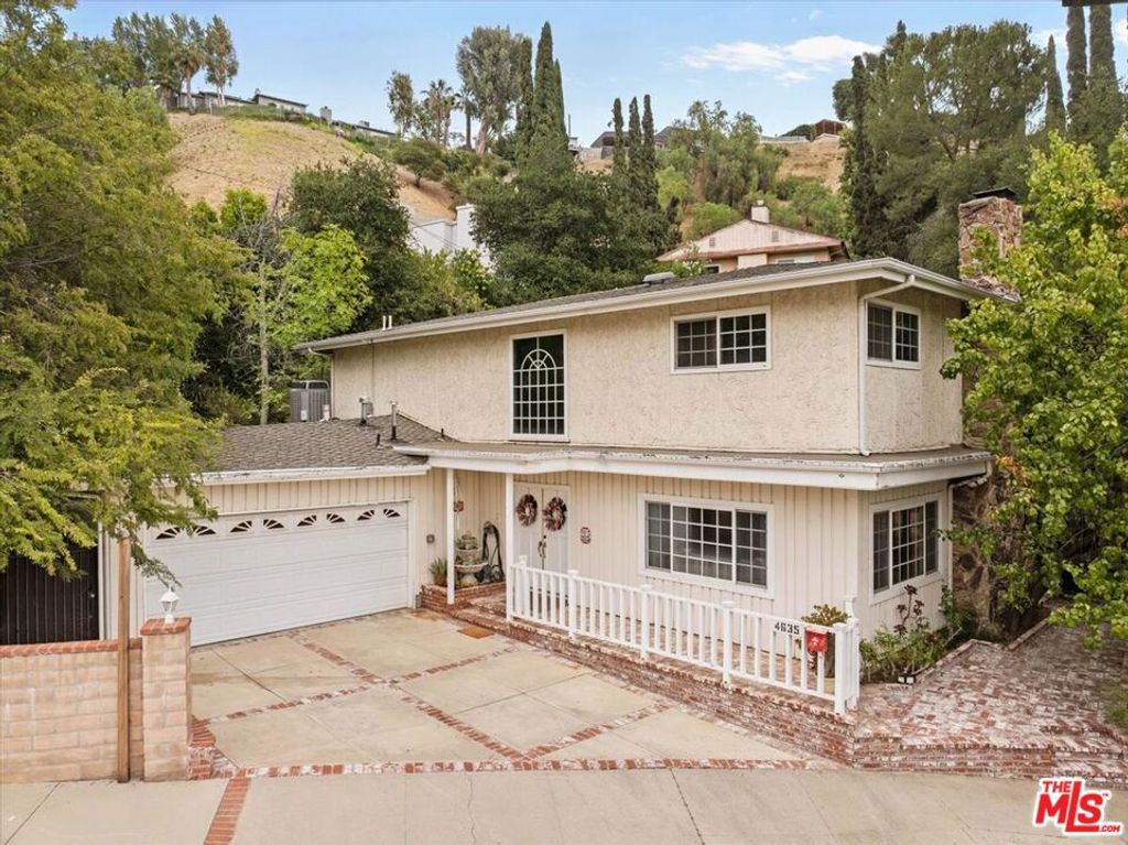 4635 Esparto Street, Woodland Hills, CA 91364