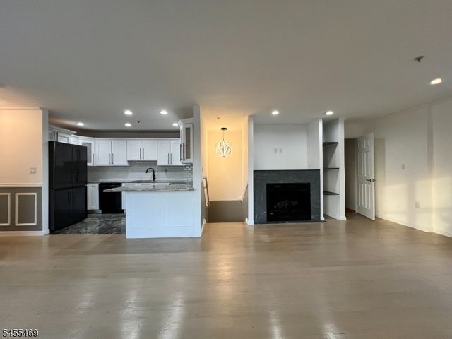 614 Fairview Ave, Fairview Boro, NJ 07022
