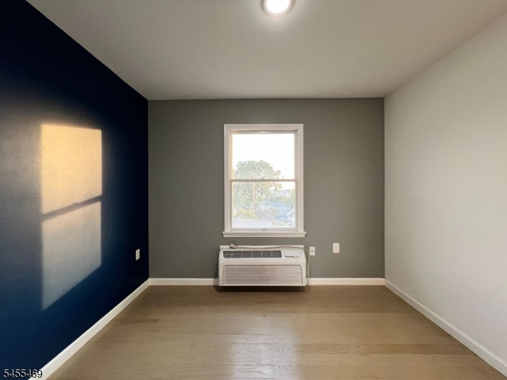614 Fairview Ave, Fairview Boro, NJ 07022 — photo 5