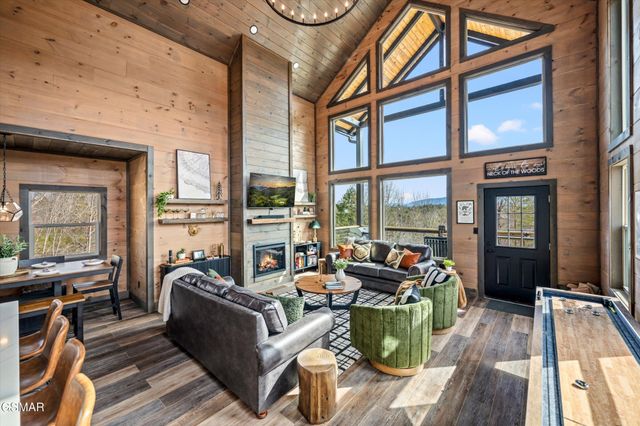 1518 Bear Valley Road, Sevierville, TN 37876