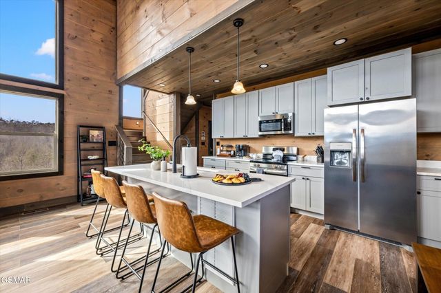 1518 Bear Valley Road, Sevierville, TN 37876