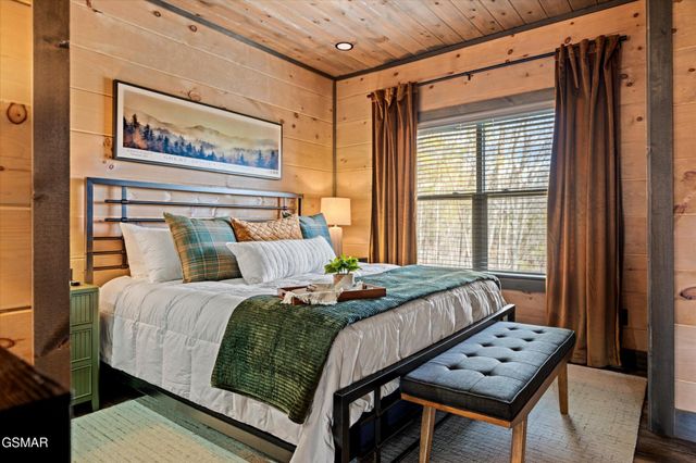 1518 Bear Valley Road, Sevierville, TN 37876
