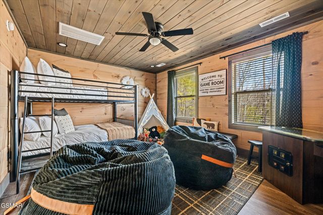 1518 Bear Valley Road, Sevierville, TN 37876