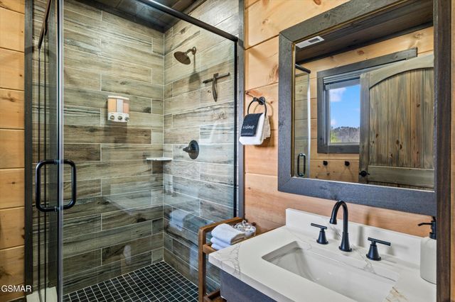 1518 Bear Valley Road, Sevierville, TN 37876