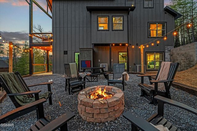 1518 Bear Valley Road, Sevierville, TN 37876