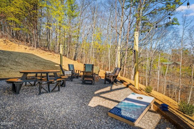 1518 Bear Valley Road, Sevierville, TN 37876