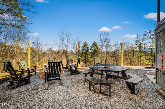1518 Bear Valley Road, Sevierville, TN 37876