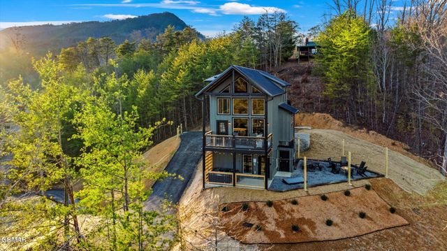 1518 Bear Valley Road, Sevierville, TN 37876