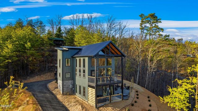 1518 Bear Valley Road, Sevierville, TN 37876