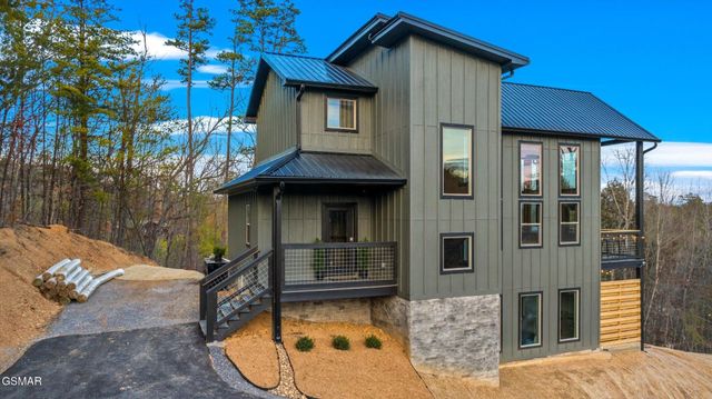 1518 Bear Valley Road, Sevierville, TN 37876