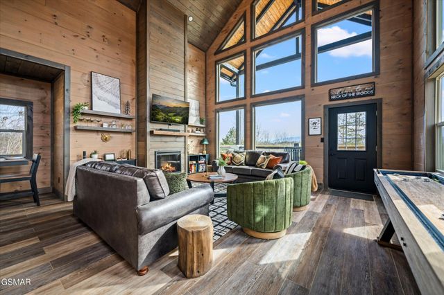 1518 Bear Valley Road, Sevierville, TN 37876