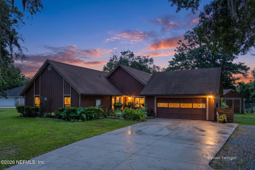 1131 CACTUS CUT Road, Middleburg, FL 32068