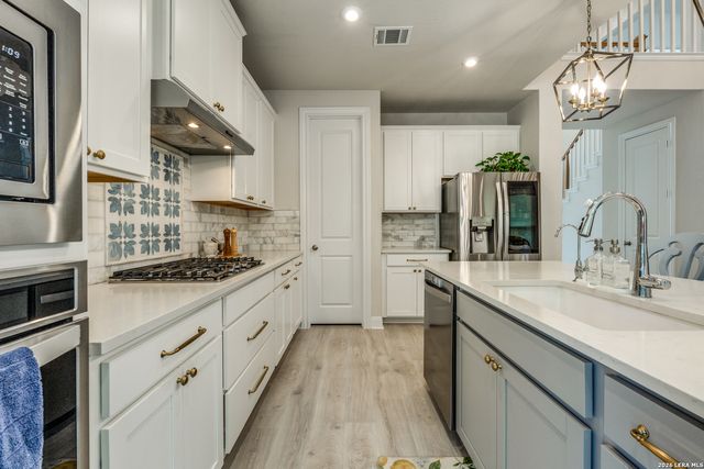 639 Bindseil, Schertz, TX 78154