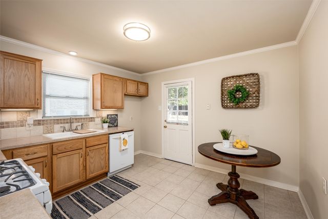 853 Holly Drive, Garland, TX 75040